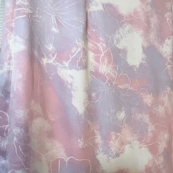 Roxy Knee Length Pencil Skirt Pink/Purple/White with light floral pattern - Picture 3 of 7